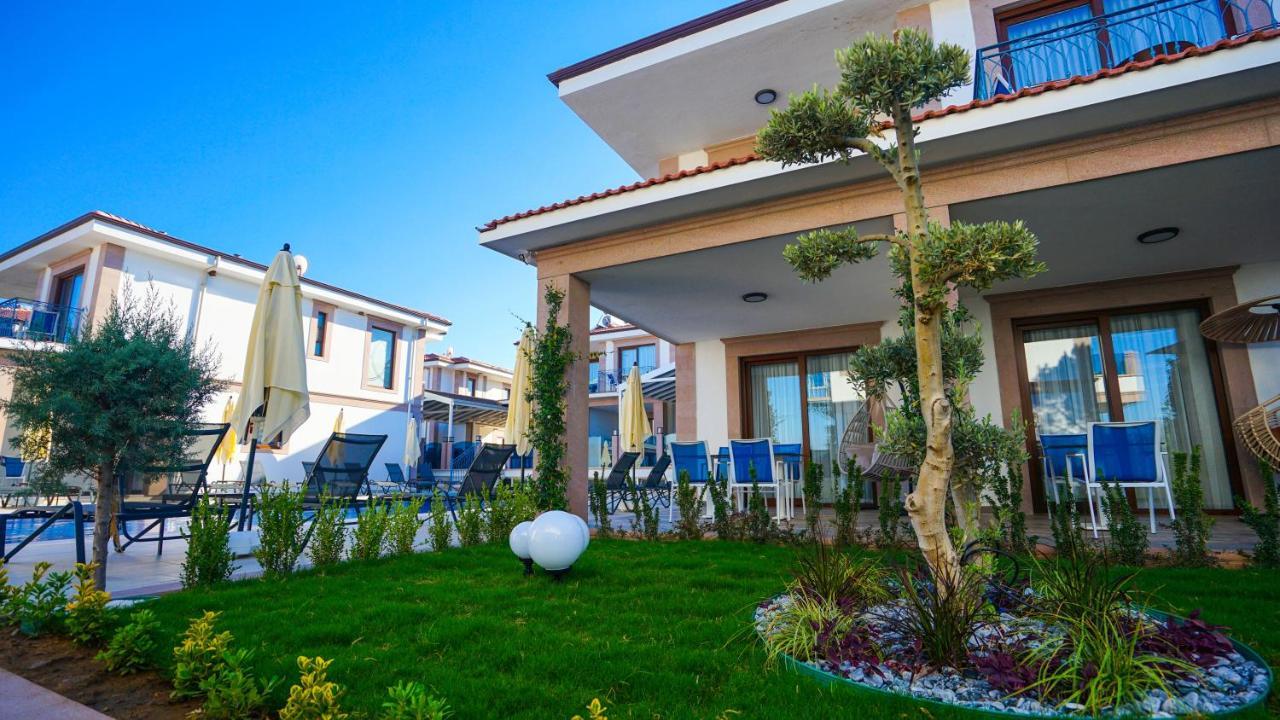 Rota Seaside Otel Cunda Buitenkant foto