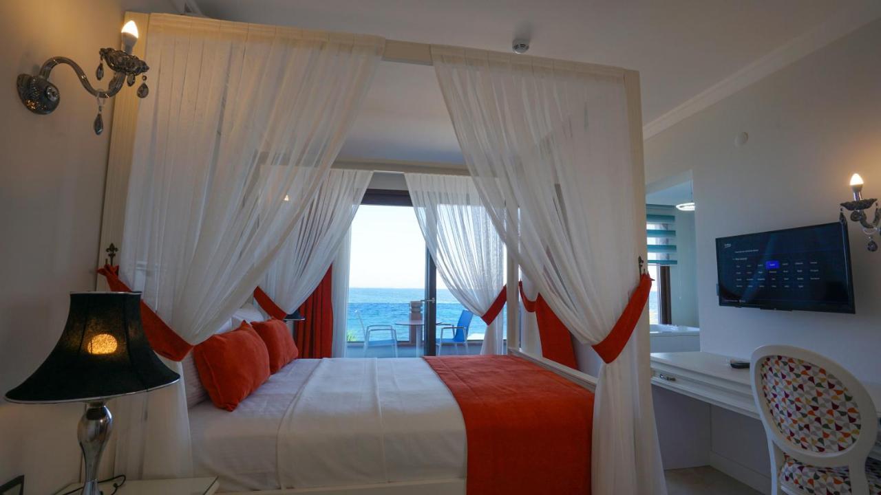 Rota Seaside Otel Cunda Buitenkant foto