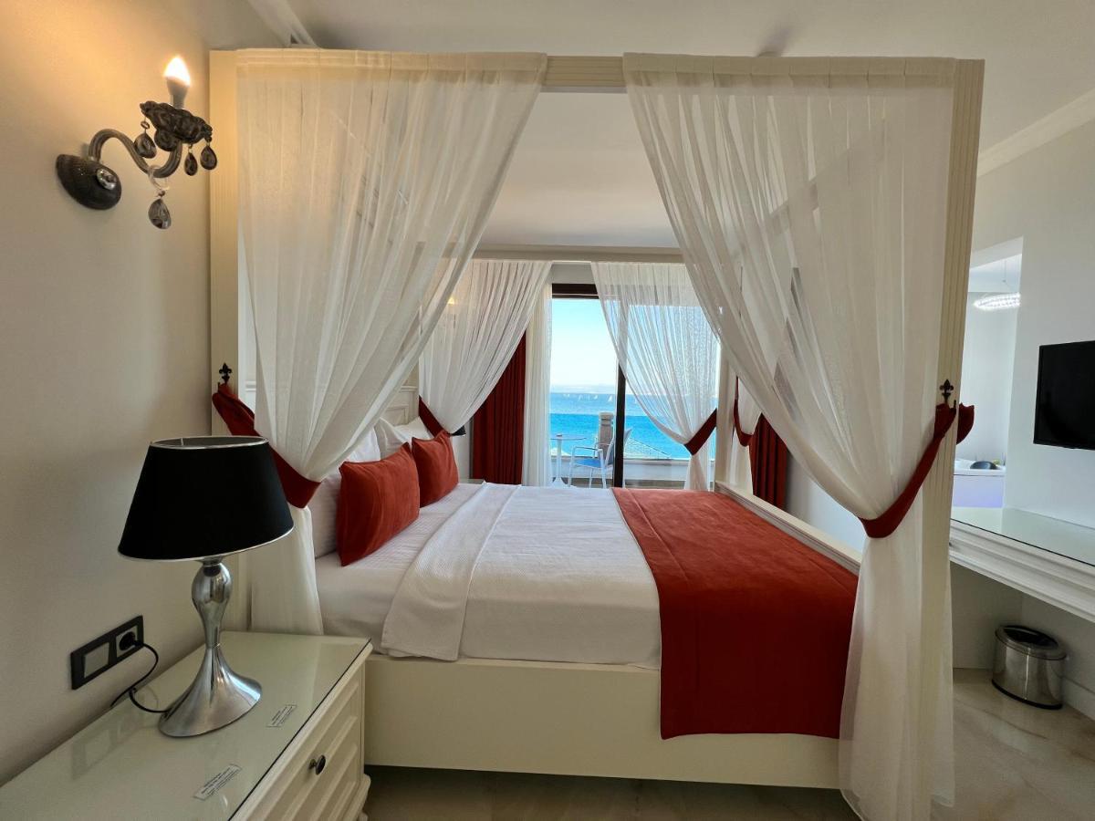 Rota Seaside Otel Cunda Buitenkant foto